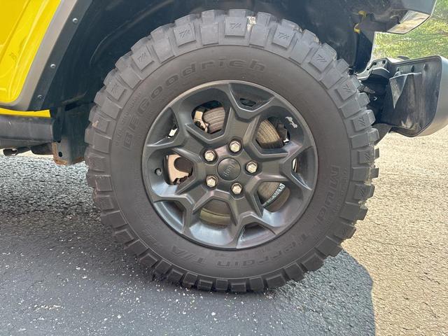 Photo of 2023 High Velocity Clearcoat Jeep Gladiator