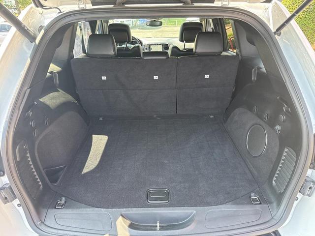 Photo of 2020 Bright White Clearcoat Jeep Grand Cherokee