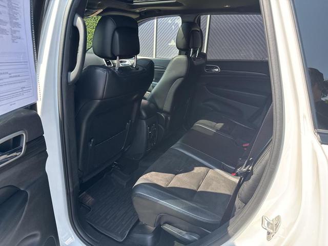 Photo of 2020 Bright White Clearcoat Jeep Grand Cherokee