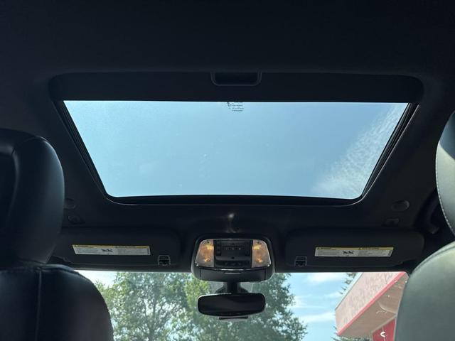 Photo of 2020 Bright White Clearcoat Jeep Grand Cherokee