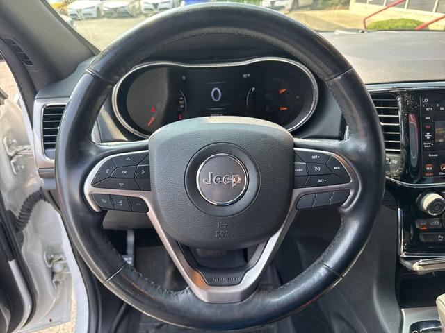 Photo of 2020 Bright White Clearcoat Jeep Grand Cherokee