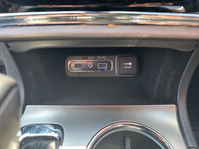 Photo of 2020 Bright White Clearcoat Jeep Grand Cherokee