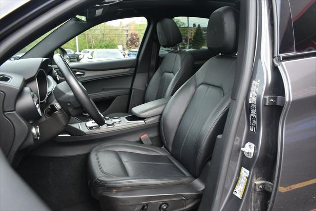 Photo of 2023 Gray Alfa Romeo Stelvio