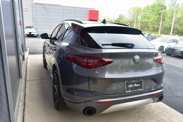 Photo of 2023 Gray Alfa Romeo Stelvio