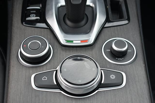 Photo of 2023 Gray Alfa Romeo Stelvio