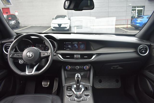 Photo of 2023 Gray Alfa Romeo Stelvio