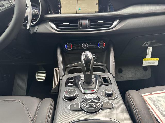 Photo of 2025 Verde Fangio Metallic Alfa Romeo Stelvio