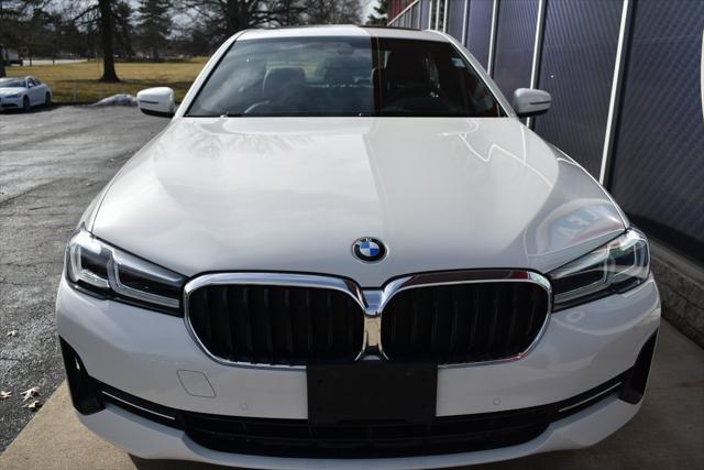 Photo of 2022 Alpine White BMW 530