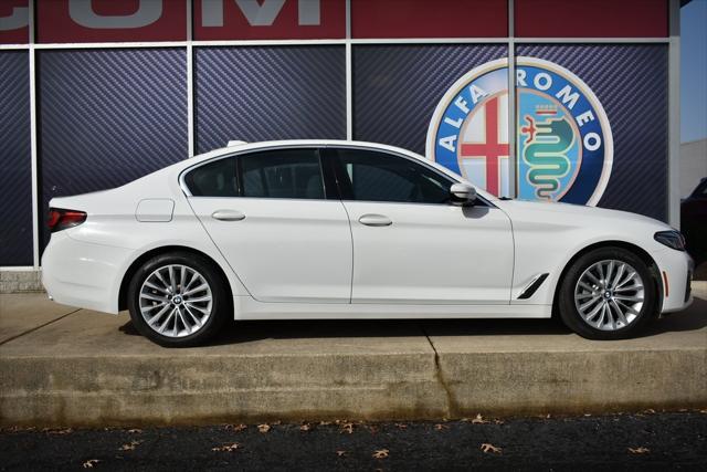 Photo of 2022 Alpine White BMW 530