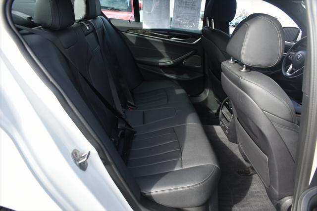 Photo of 2022 Alpine White BMW 530