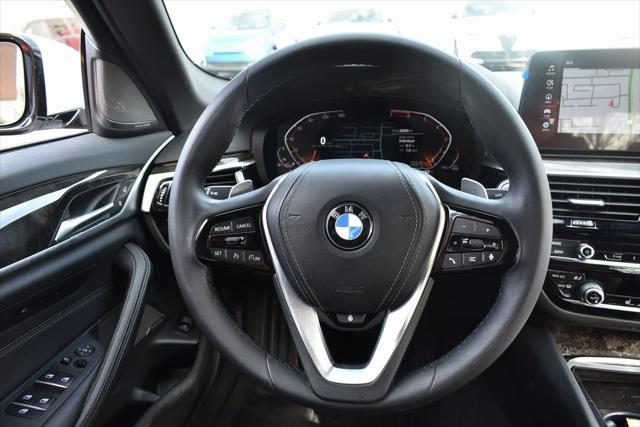 Photo of 2022 Alpine White BMW 530