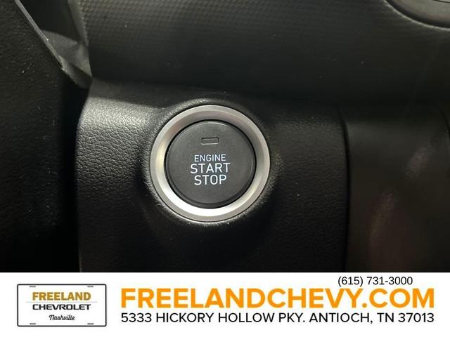 Photo of 2023 Lunar White Hyundai KONA