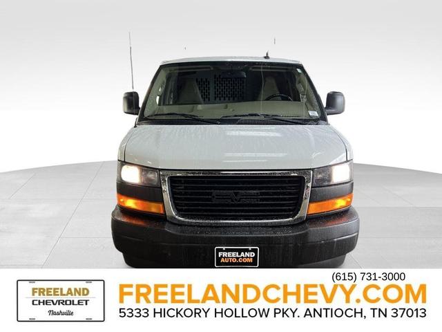 Photo of 2022 Summit White GMC Savana 2500