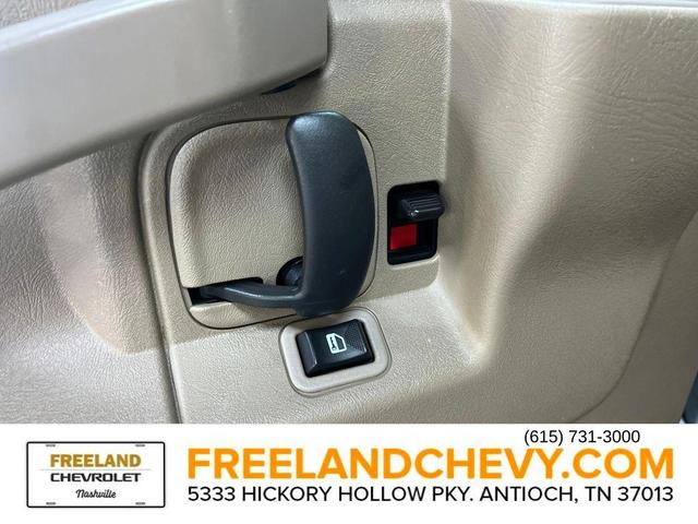 Photo of 2022 Summit White GMC Savana 2500
