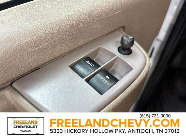Photo of 2022 Summit White GMC Savana 2500