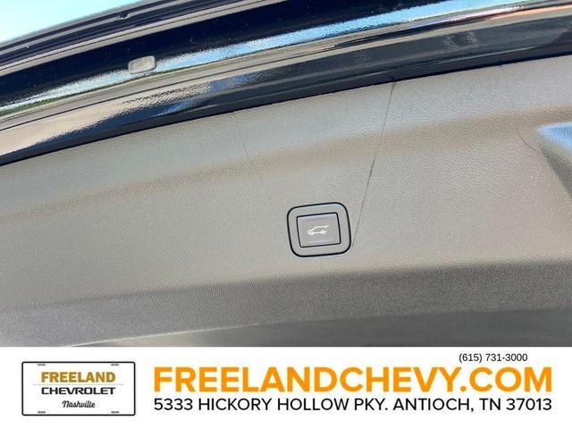 Photo of 2025 Black Chevrolet Suburban