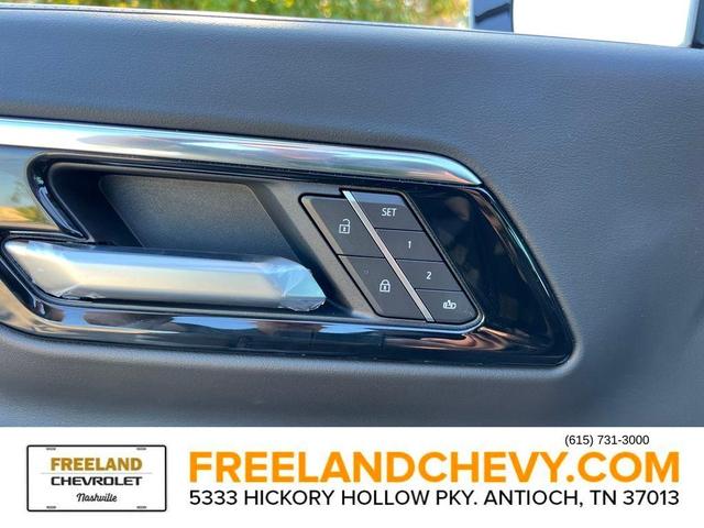 Photo of 2025 Black Chevrolet Suburban