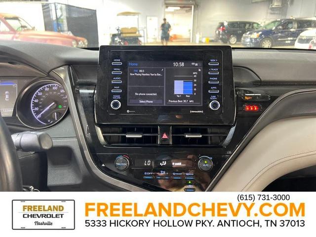 Photo of 2021 White Toyota Camry