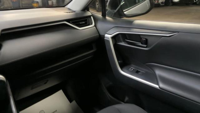 Photo of 2019 Silver Sky Metallic Toyota RAV4