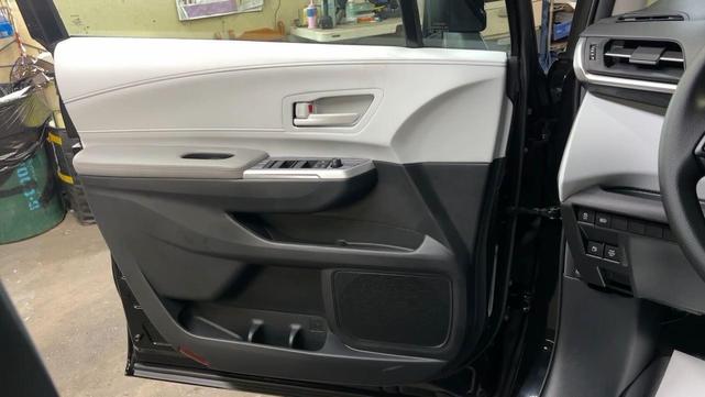 Photo of 2025  Toyota Sienna