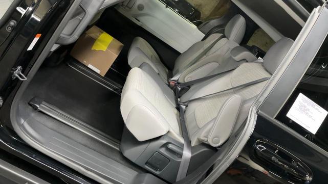 Photo of 2025  Toyota Sienna