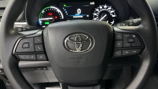 Photo of 2025  Toyota Sienna