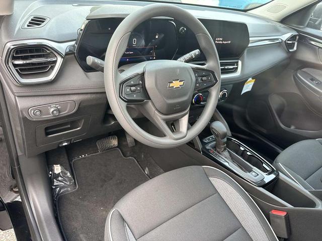 Photo of 2026 Mosaic Black Metallic Chevrolet Trailblazer