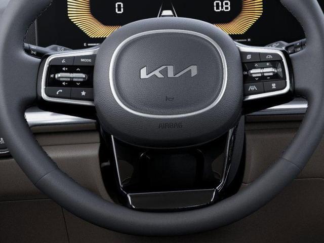 Photo of 2026 Snow White Pearl Kia Carnival