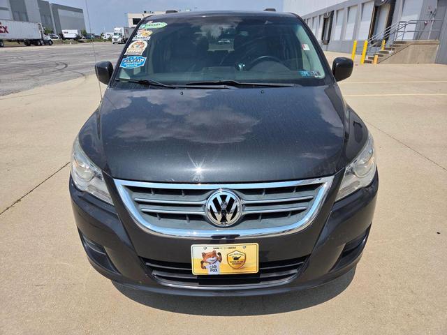 Photo of 2012 Gray Volkswagen Routan