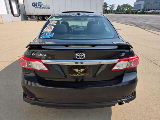 Photo of 2013 Black Toyota Corolla