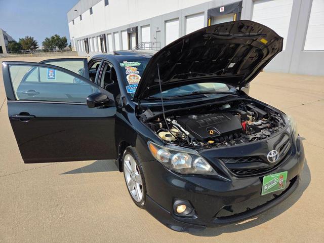 Photo of 2013 Black Toyota Corolla