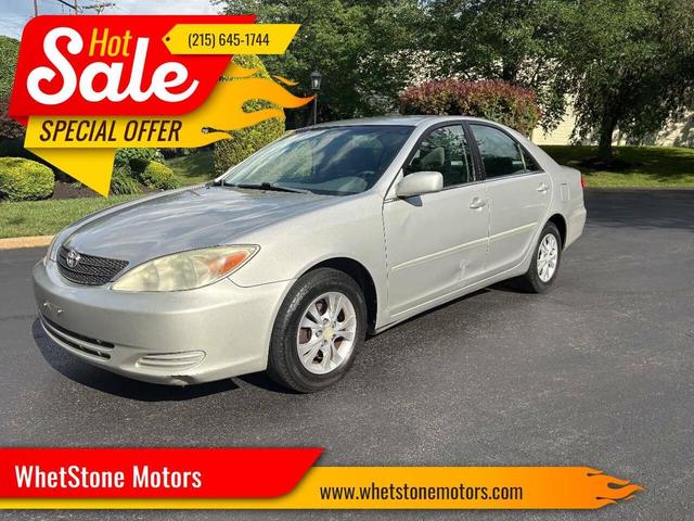 Photo of 2004 Lunar Mist Metallic Toyota Camry
