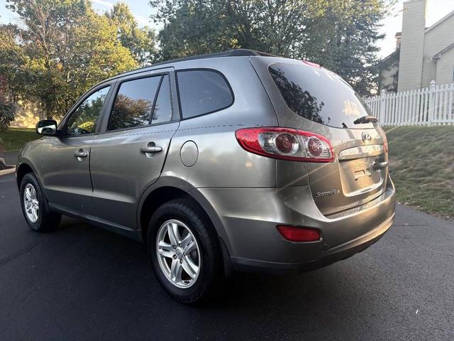 Photo of 2012 Mineral Gray Hyundai SANTA FE