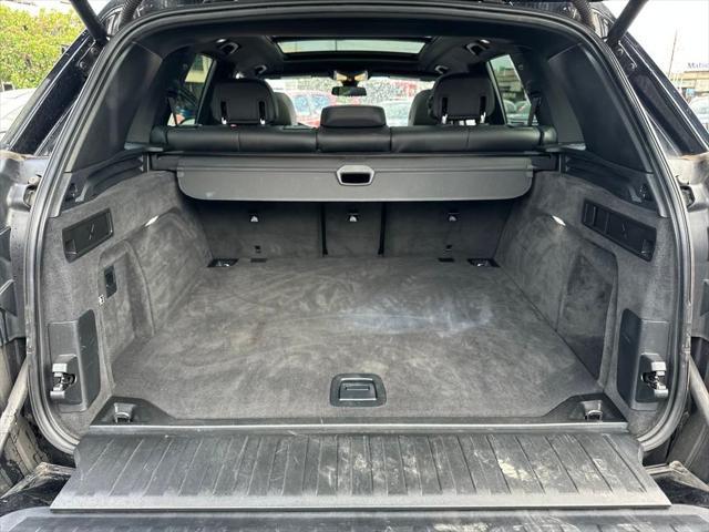 Photo of 2023 Black Sapphire Metallic BMW X5