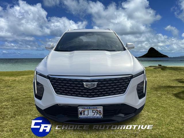 Photo of 2024 Crystal White Tricoat Cadillac XT4