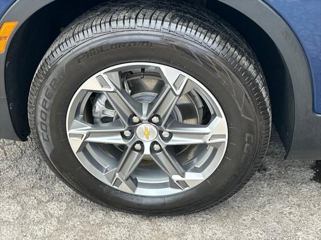 Photo of 2023 Blue Glow Metallic Chevrolet Blazer