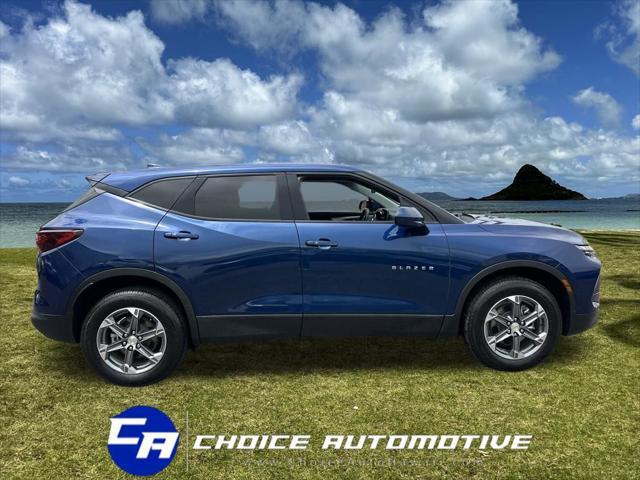 Photo of 2023 Blue Glow Metallic Chevrolet Blazer