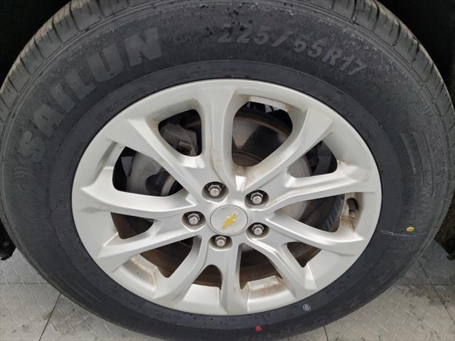 Photo of 2020 Mosaic Black Metallic Chevrolet Equinox