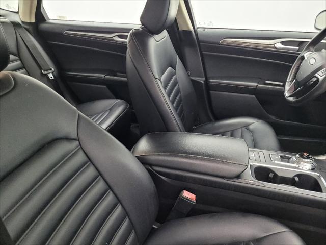 Photo of 2020 Iconic Silver Metallic Ford Fusion