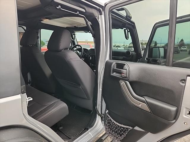 Photo of 2015 Billet Silver Metallic Clearcoat Jeep Wrangler Unlimited