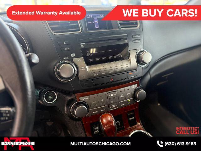 Photo of 2012 White Toyota Highlander