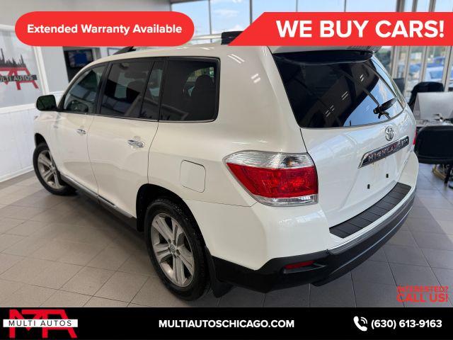 Photo of 2012 White Toyota Highlander