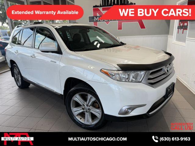 Photo of 2012 White Toyota Highlander