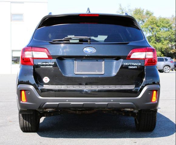 Photo of 2019 Crystal Black Silica Subaru Outback