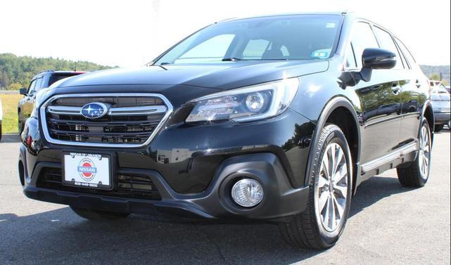 Photo of 2019 Crystal Black Silica Subaru Outback