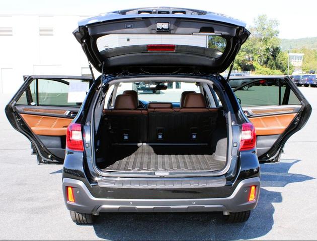 Photo of 2019 Crystal Black Silica Subaru Outback