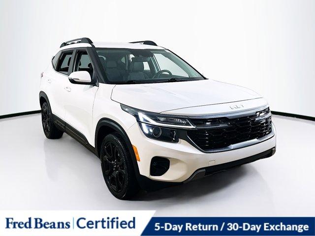 Photo of 2024 Snow White Pearl Kia Seltos