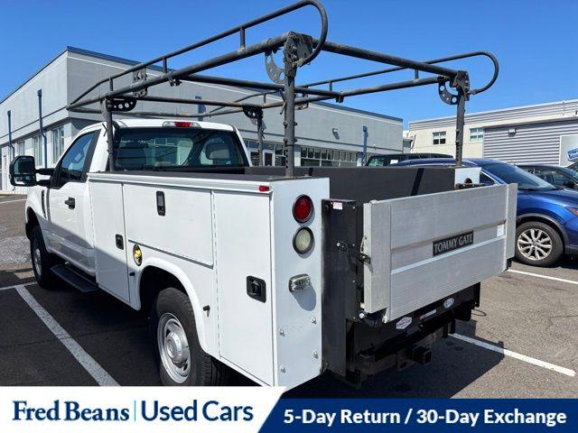 Photo of 2017 OXFORD WHITE Ford F-350