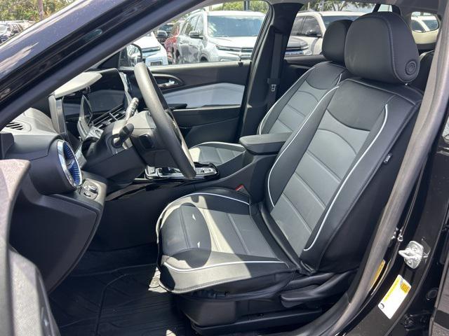 Photo of 2025 Mosaic Black Metallic Chevrolet Trax