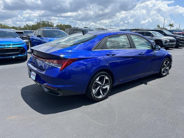 Photo of 2022 Intense Blue Hyundai ELANTRA